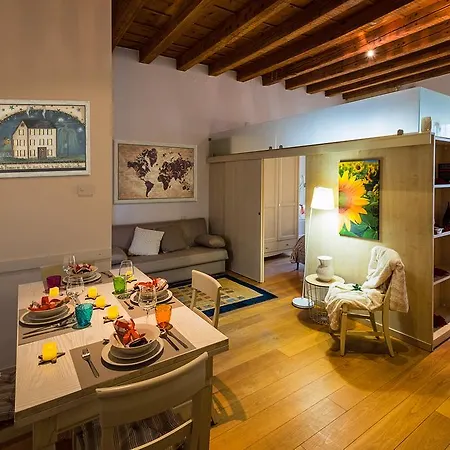 Deneb 19 Apartament *